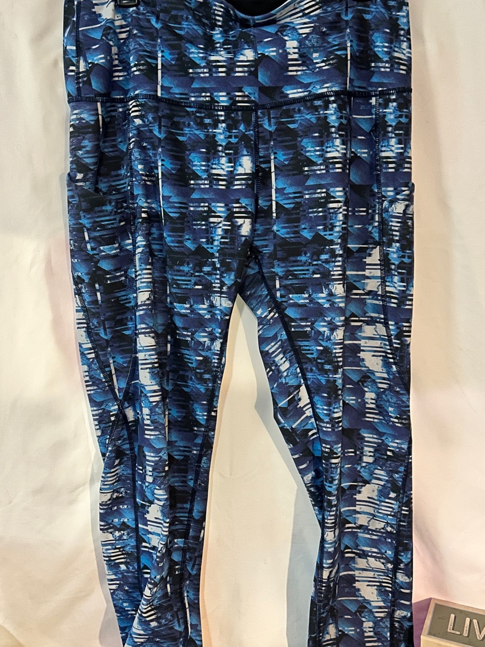 Women's Blue Geo-Print Performance Leggings
